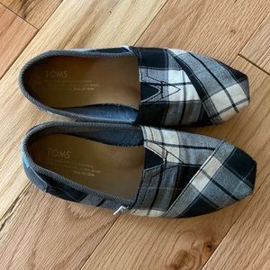 Toms Women’s Size 6 Plaid